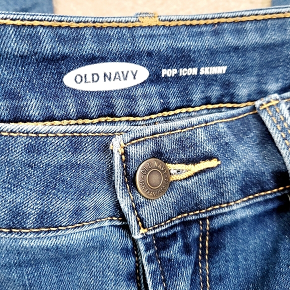 Old Navy Pop Icon Skinny Jeans Women Size 6 Blue Distressed Mid Rise Straight - Picture 4 of 8